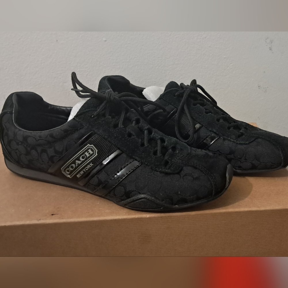 Coach W gym shoes bk sz 8